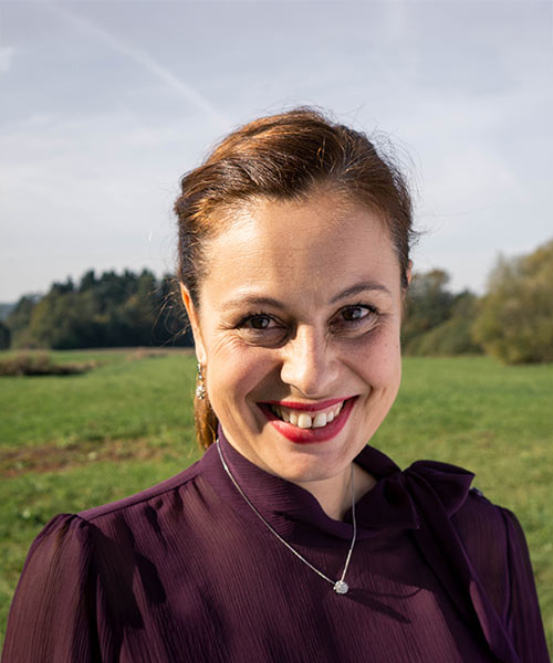 Prof. dr. Valentina Schmitzer